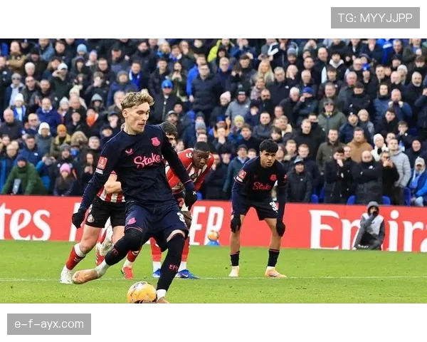 布鲁斯维拉英超赛季表现稳健,球迷热情持续高涨 布鲁斯维拉英超赛季表现稳健,球迷热情持续高涨