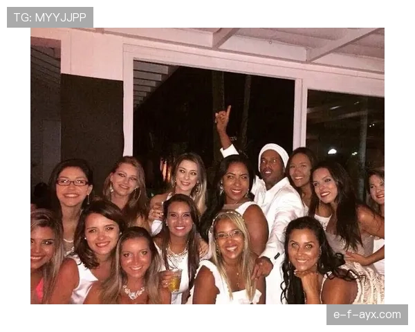 小罗退役后还在夜店蹦迪，这钱烧得比他当年过人还花哨